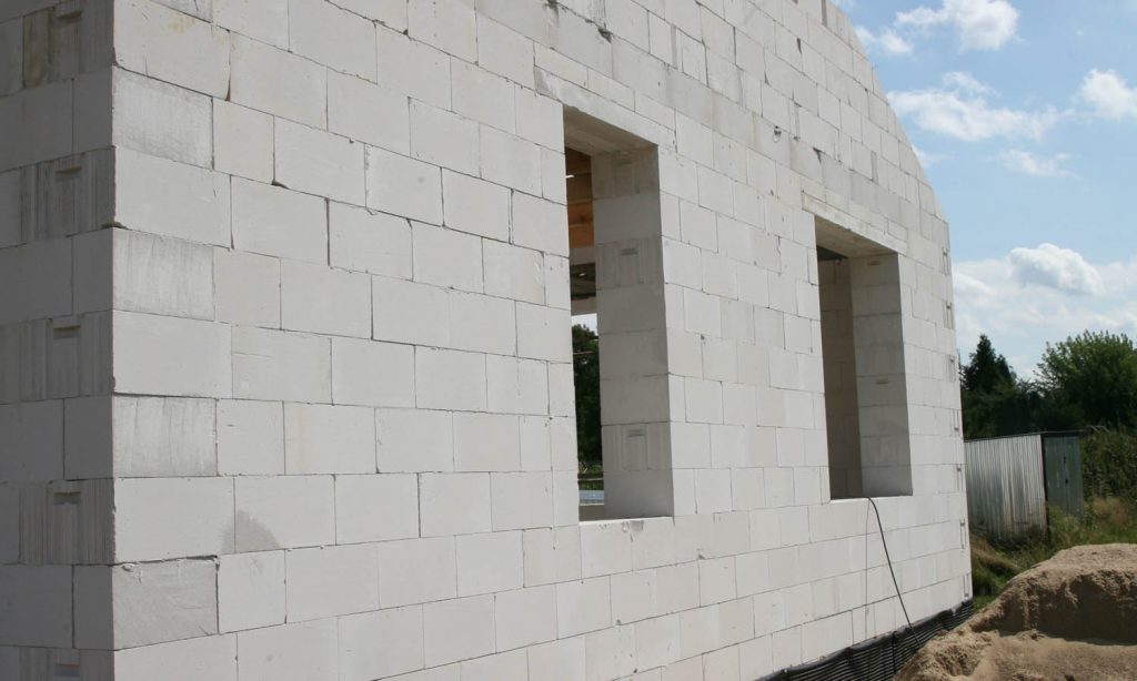 Beton komórkowy na ściany zewnętrzne i nośne. Bloczki z betonu komórkowego. Fot. H+H
